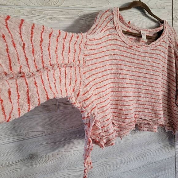 We The Free Island Girl Hacci Stripped Shirt Womens SZ M Oversized Distressed Re - Picture 5 of 7